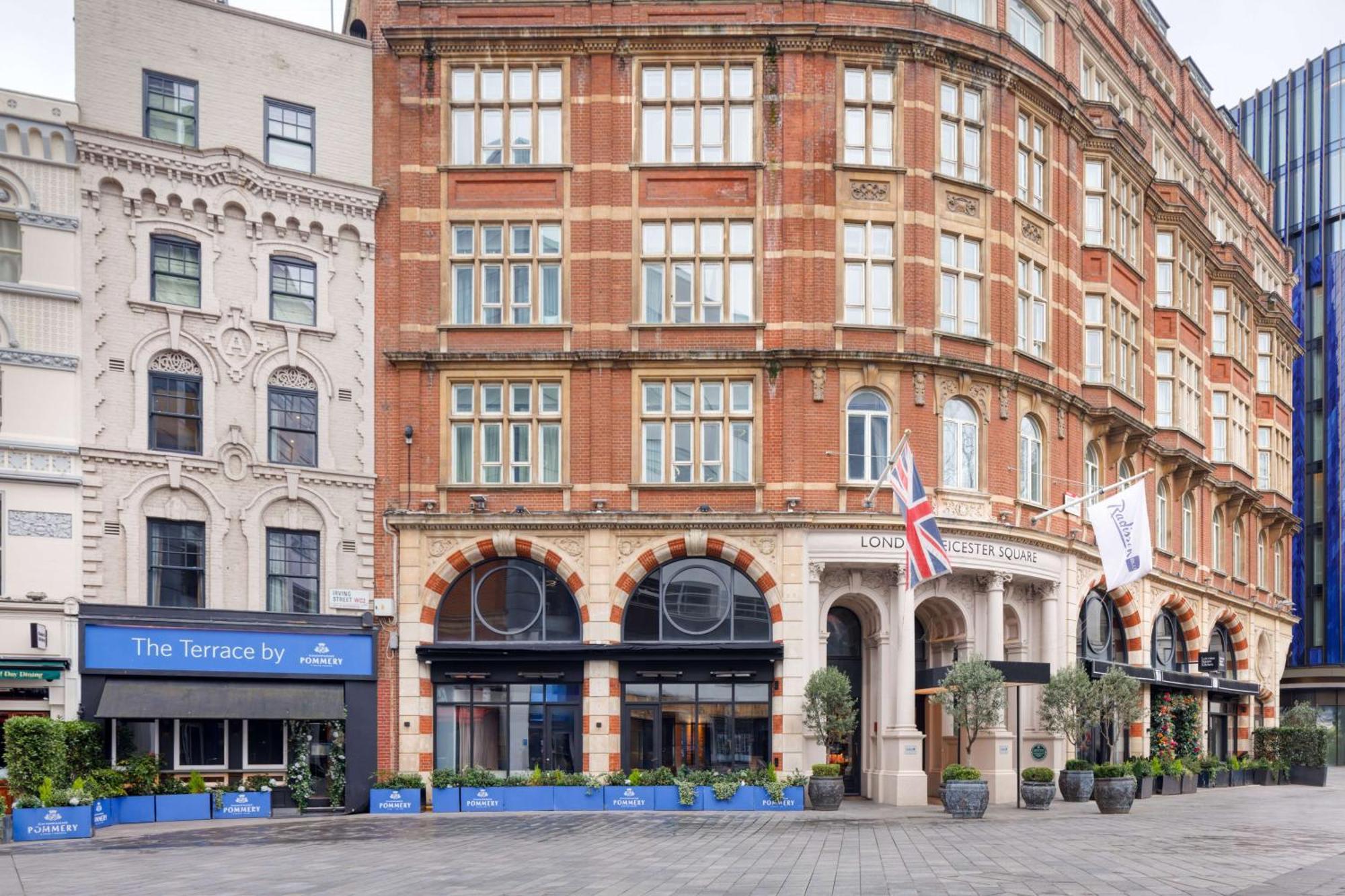Radisson Blu Hotel, London Leicester Square - Formerly Hampshire Extérieur photo The hotel in 2012