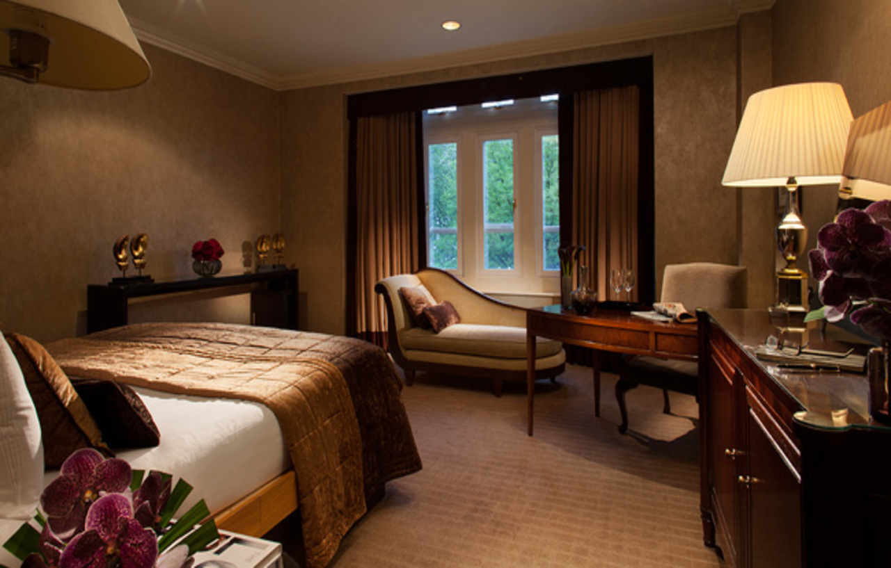Radisson Blu Hotel, London Leicester Square - Formerly Hampshire Extérieur photo A room at the Mandarin Oriental, Singapore